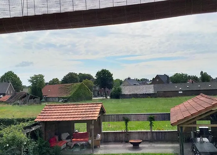 Holiday home In With Garden