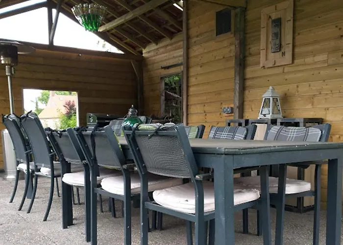 Holiday home In With Garden