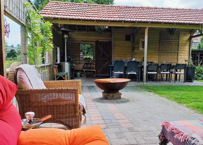 Casa de Férias In With Garden Soerendonk